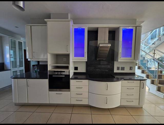 6 BEDROOM PROPERTY TO RENT IN SILVER LAKES